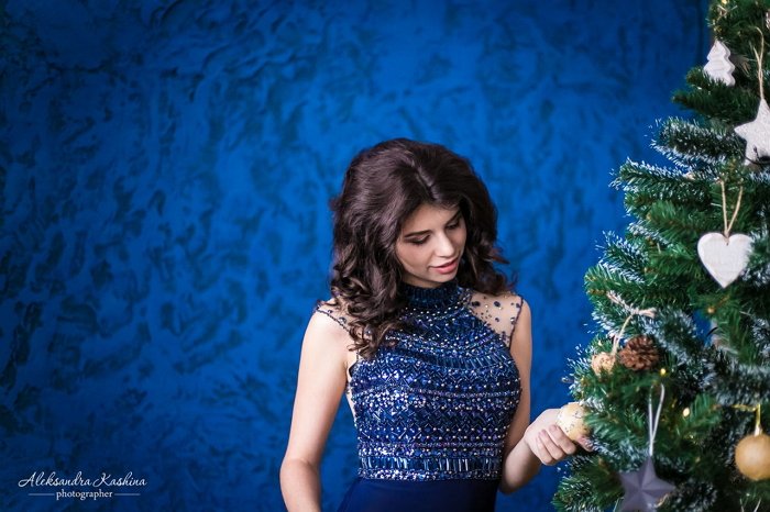 Кадры из новогодней фотосессии Алианы Гобозовой
