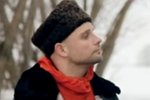 Семён Фролов: Долгожданная премьера клипа «Не то пальто»