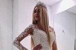 Кристина Дерябина примерила свадебное платье