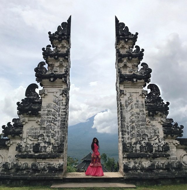 Фотоподборка с отдыха Алены Водонаевой на Бали