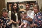 Ольга и Дмитрий Дмитренко познакомили дочь с бабушками