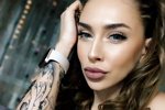 Татьяна Литвинова украсила правую руку татуировкой