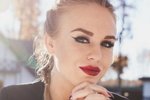 Милена Безбородова: Я резала вены в 12 и 13 лет