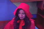 Красная шапочка подняла настроение серому волку