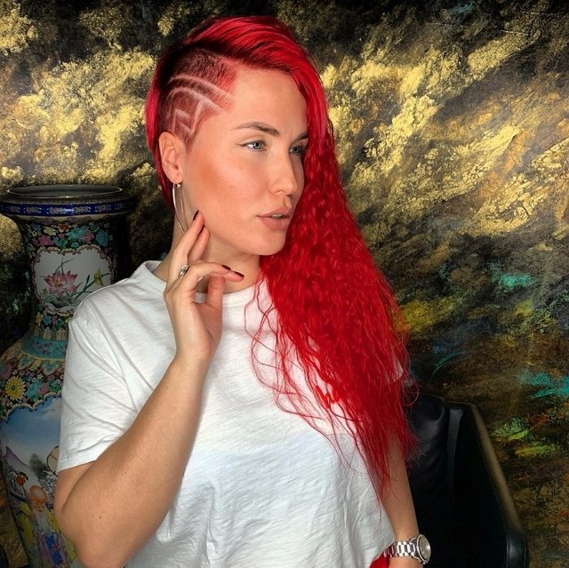 Оксана Ряска обновила цвет волос