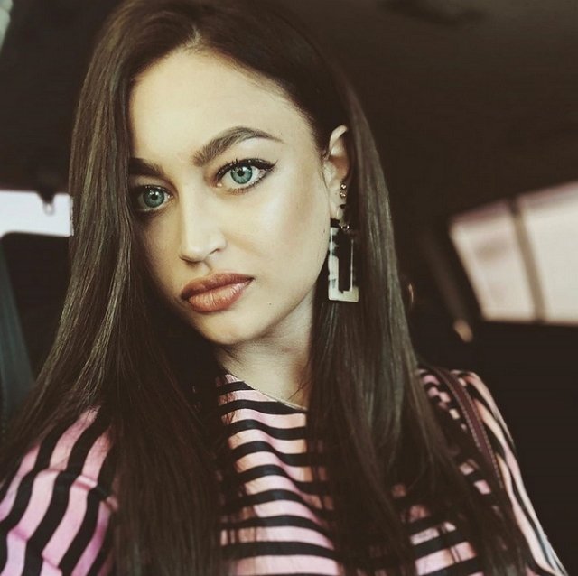 Алина Никонова ушла с телестройки Алина Никонова ушла с телестройки