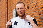 Глеб Жемчугов развивает алкогольную зависимость