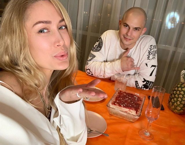 Алёна Ашмарина возобновила отношения с Ильёй Григоренко Алёна Ашмарина возобновила отношения с Ильёй Григоренко