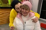 Саша Черно хайпится на поле своего ребенка