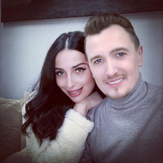 Ксения Шаповал: Читаю всякую чушь и мне всё равно Ксения Шаповал: Читаю всякую чушь и мне всё равно
