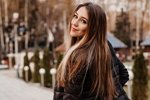 Алену Савкину застукали за примеркой свадебного платья