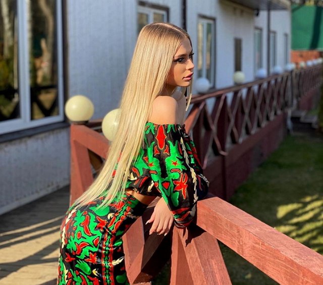 Марина Страхова: Я к нему проявляюсь Марина Страхова: Я к нему проявляюсь