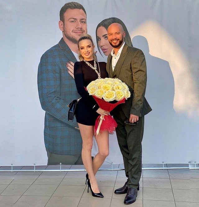 Андрей Черкасов оправдывает откровенный наряд жены