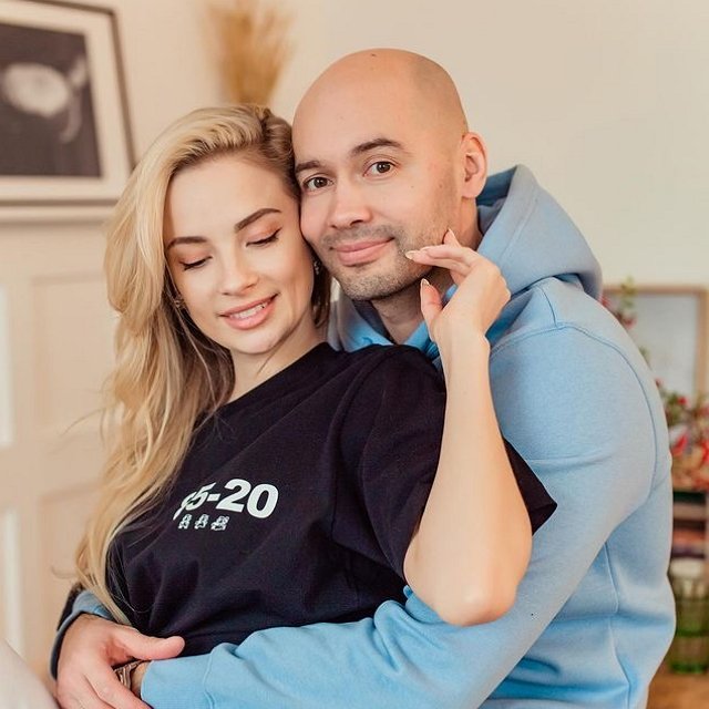 Андрей Черкасов: Отношения у нас не такие, жена какая-то не такая... Андрей Черкасов: Отношения у нас не такие, жена какая-то не такая...