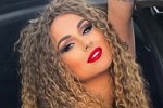 Лера Фрост: Что вы скачете перед этими айфонами?