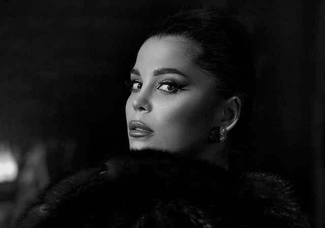 Юлия Салибекова: Он не слышит, что мы семья! Юлия Салибекова: Он не слышит, что мы семья!