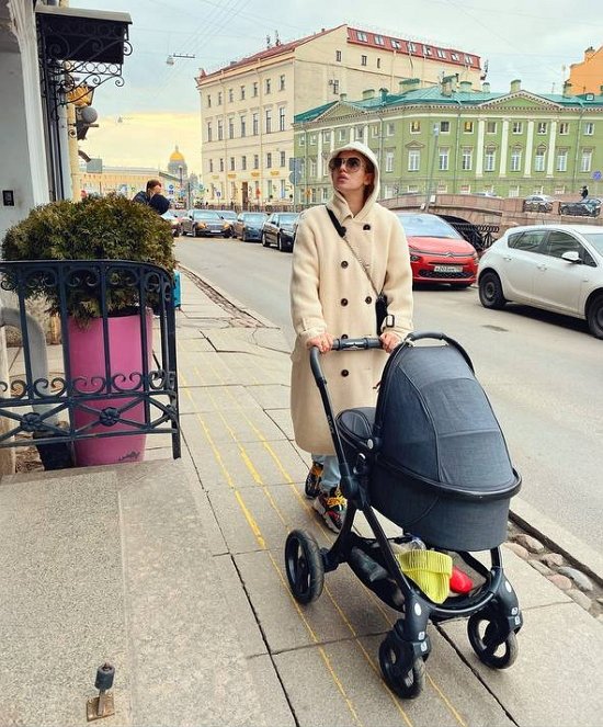 Александра Артёмова: Бывший муж с барского плеча купил мне билет Александра Артёмова: Бывший муж с барского плеча купил мне билет