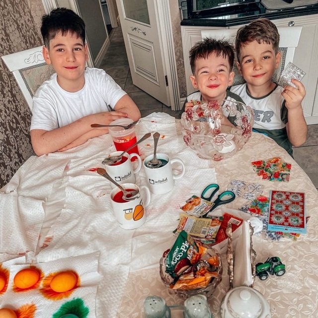 Фотоподборка детей участников (29.04.2022)