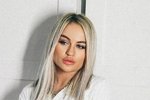 Элина Рахимова нашла в квартире своего парня женские трусы