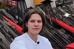 Новенький участник проекта отбивается от хейтеров