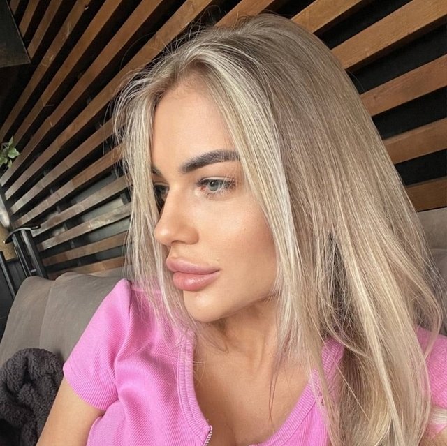 Катя Скалон решила навестить своего проектного друга Катя Скалон решила навестить своего проектного друга