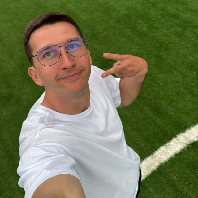 Дмитрий Луковкин уже нашёл замену Яне Тырлышкиной Дмитрий Луковкин уже нашёл замену Яне Тырлышкиной