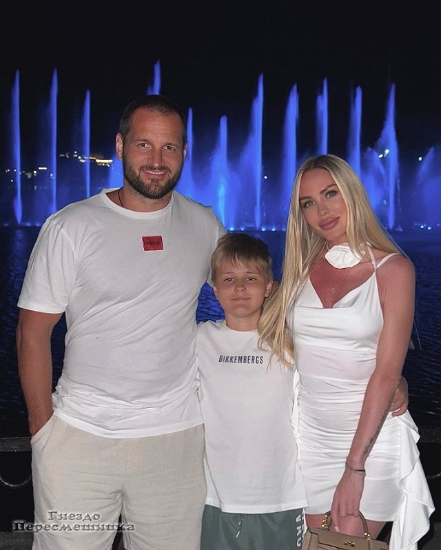 Холостяк Алексей Самсонов активно дружит с экс-женой Холостяк Алексей Самсонов активно дружит с экс-женой