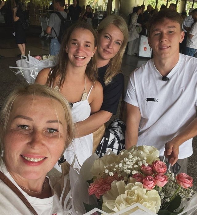 Тёща Салибекова дала дорогу на Дом-2 мамам других участников Тёща Салибекова дала дорогу на Дом-2 мамам других участников