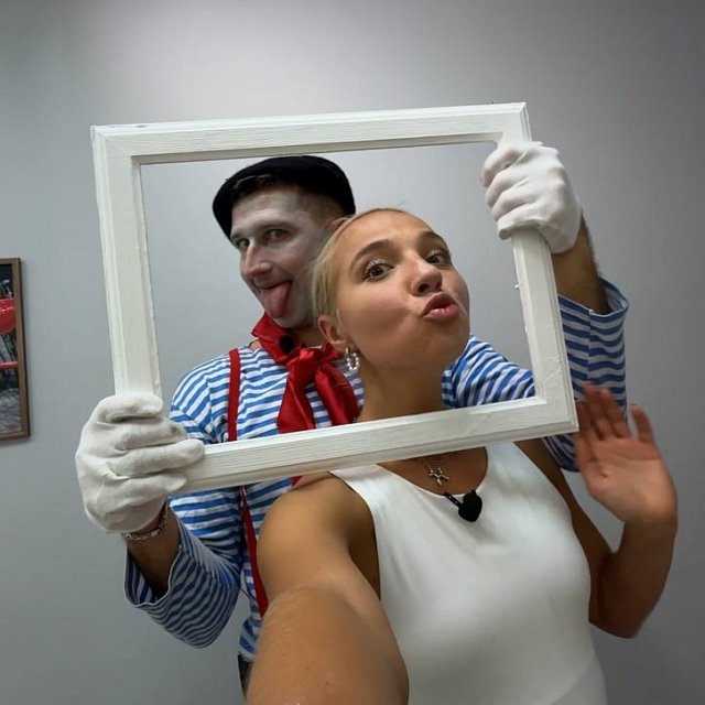 Дмитрий Луковкин и Настя Филиппова побывали в «Париже» Дмитрий Луковкин и Настя Филиппова побывали в «Париже»