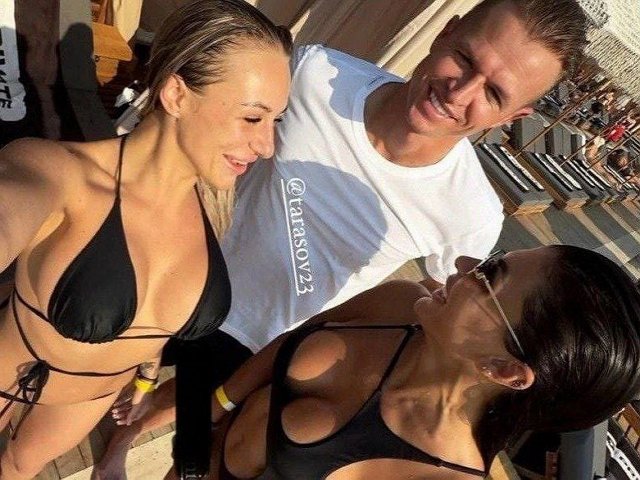 Две скандальных блогерши зашли на сочинскую площадку Две скандальных блогерши зашли на сочинскую площадку