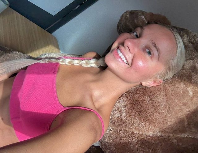 Рэп Филипповой задел чувства некоторых участников Дома-2 Рэп Филипповой задел чувства некоторых участников Дома-2