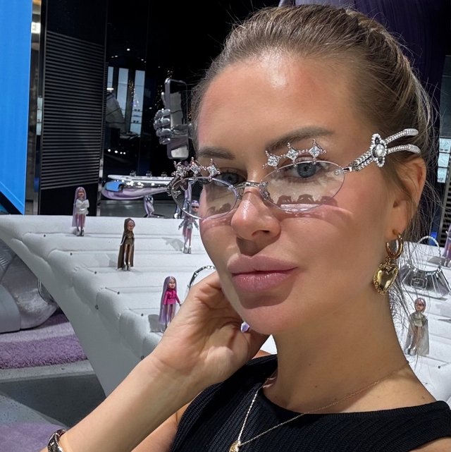 Марина Африкантова улетела на свой день рождение в Бангкок Марина Африкантова улетела на свой день рождение в Бангкок