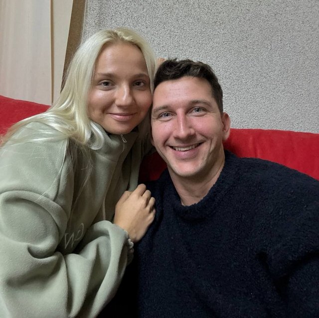 Дмитрий Луковкин отправил Настю Филиппову на заработки Дмитрий Луковкин отправил Настю Филиппову на заработки