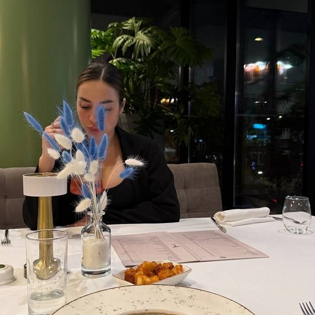 Евгения Дорожкина улетела в Дубай, оставит супруга в Москве