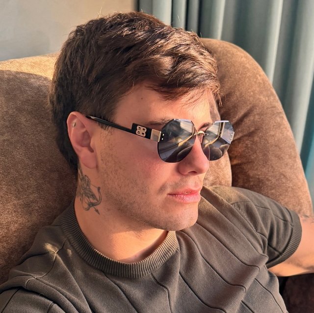 Евгения Дорожкина улетела в Дубай, оставит супруга в Москве