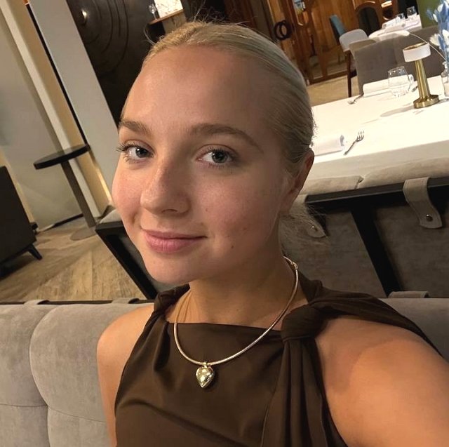 Евгения Дорожкина улетела в Дубай, оставит супруга в Москве