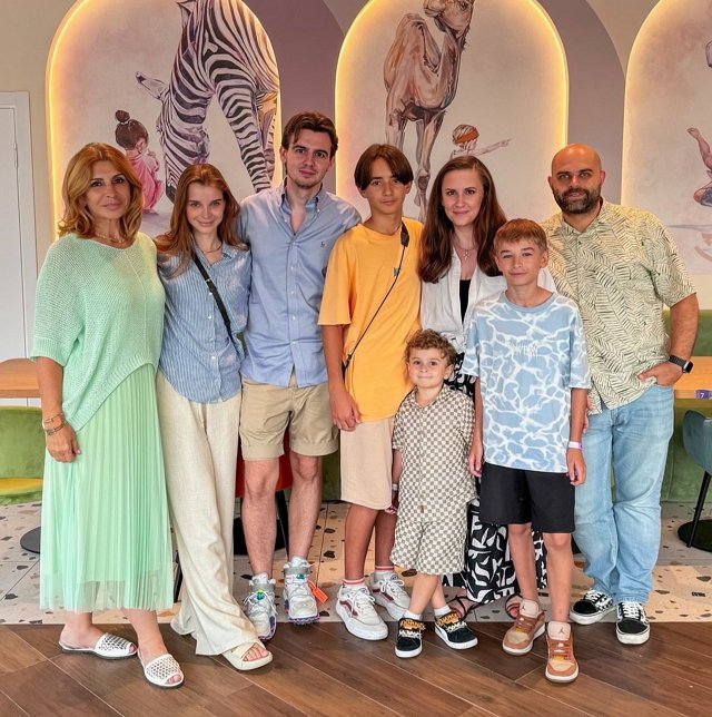 Ирина Агибалова в полном восторге от подарка сына Ирина Агибалова в полном восторге от подарка сына