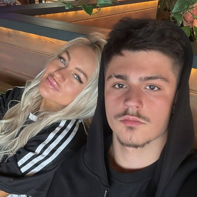 Гуранда использует Рахимову в ожидании «люксовой девушки» Гуранда использует Рахимову в ожидании «люксовой девушки»