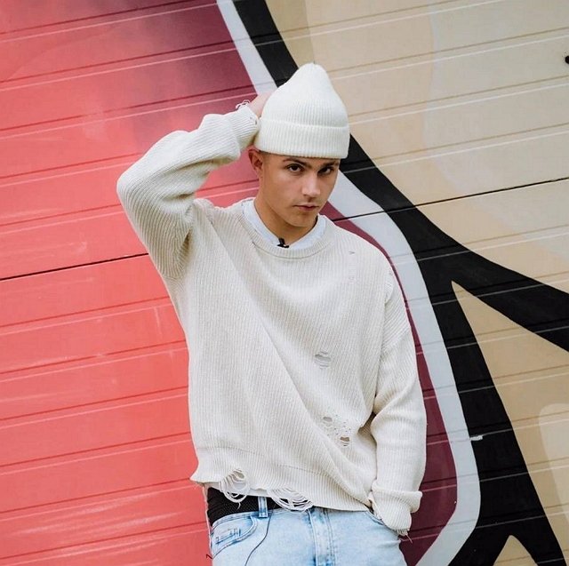 Гуранда использует Рахимову в ожидании «люксовой девушки» Гуранда использует Рахимову в ожидании «люксовой девушки»