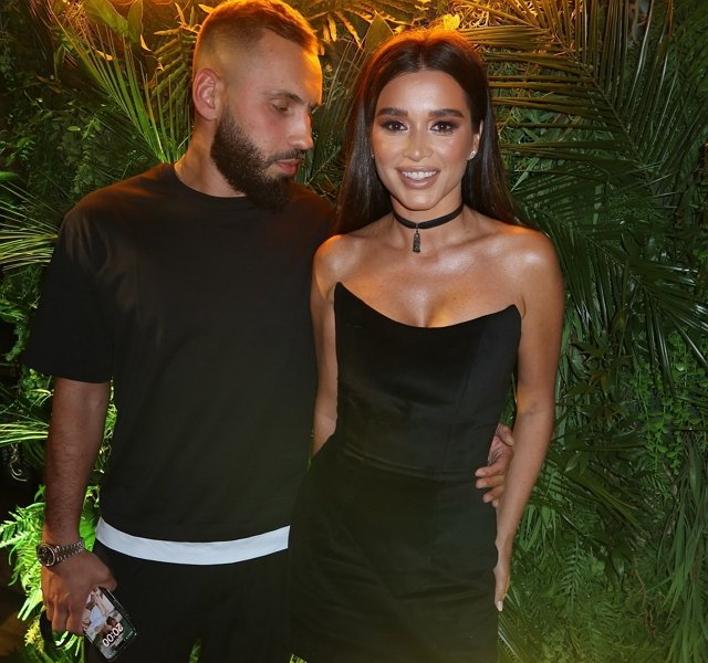 Создатели «Камеди клаб» посмеялись над Николаем Сердюковым Создатели «Камеди клаб» посмеялись над Николаем Сердюковым