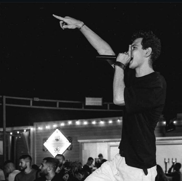 Роман Кузин отказался от идеи покорить Элину Рахимову Роман Кузин отказался от идеи покорить Элину Рахимову