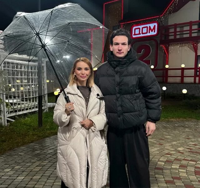 Роман Кузин отказался от идеи покорить Элину Рахимову Роман Кузин отказался от идеи покорить Элину Рахимову