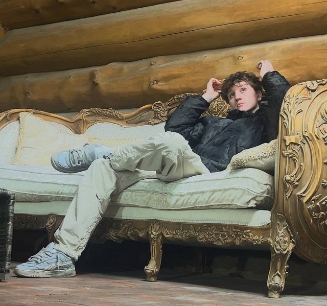 Виктория Андреева высмеивает супруга Вероники Гракович