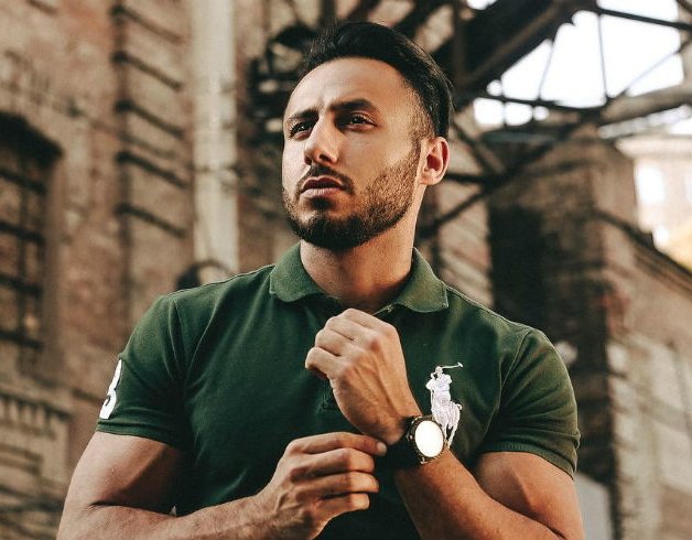 Арай Чобанян готов рассказать фанатам важную новость Арай Чобанян готов рассказать фанатам важную новость