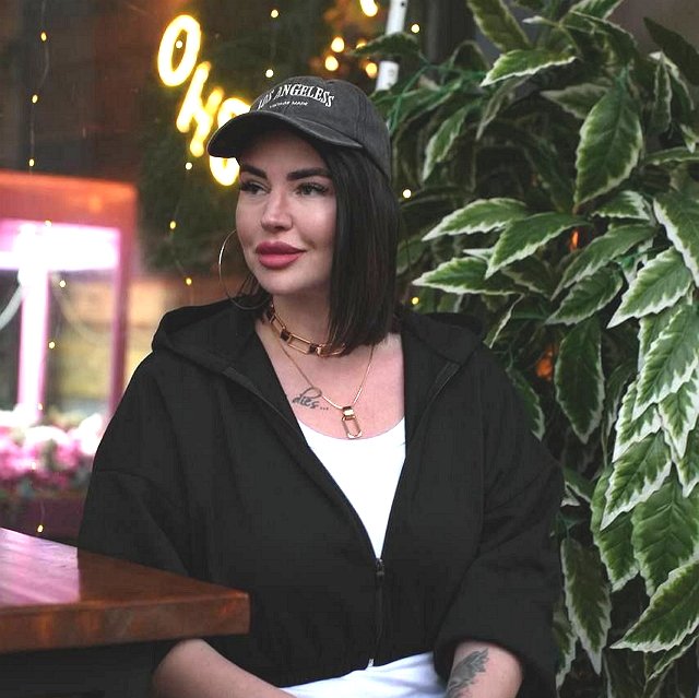 Александре Черно подарили пластическую операцию Александре Черно подарили пластическую операцию