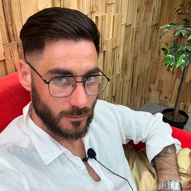 Салибеков решил устроить личную жизнь Альберта Граковича