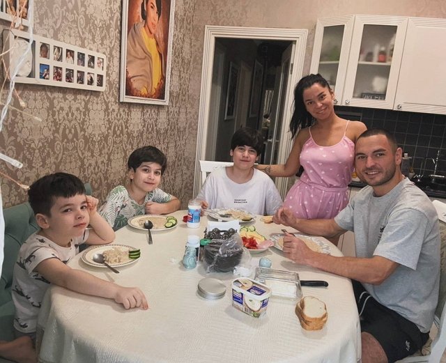 Константин Волгин бросил Юлию Колисниченко?