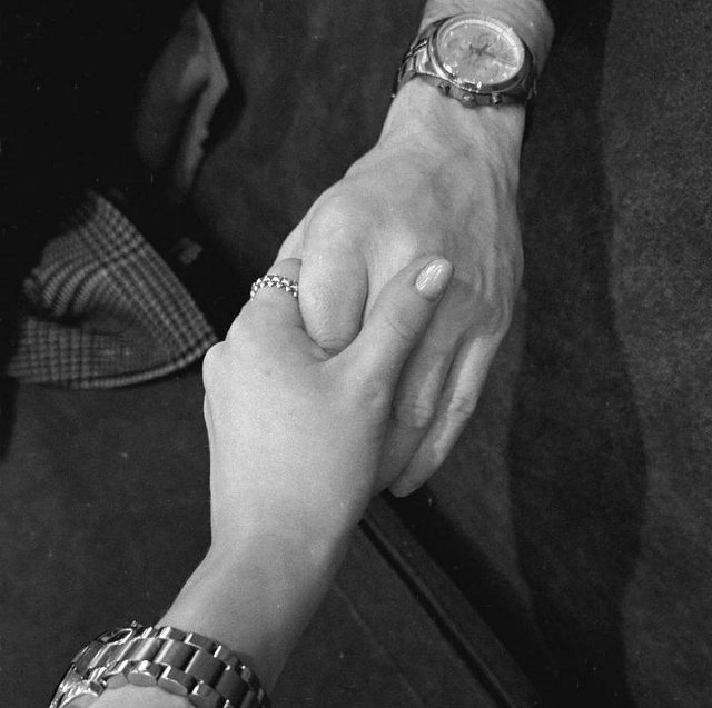 Алексей Безус пригласил в ресторан Элину Рахимову