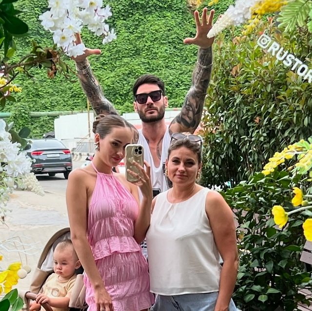 Никита Гуранда приставал с поцелуями к Веронике Гракович