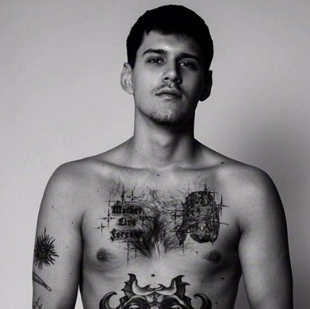 Элина Рахимова обиделась на нового кавалера Элина Рахимова обиделась на нового кавалера